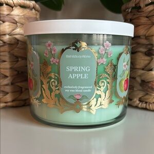 Spring Apple 3-Wick Bath & Body Works Candle